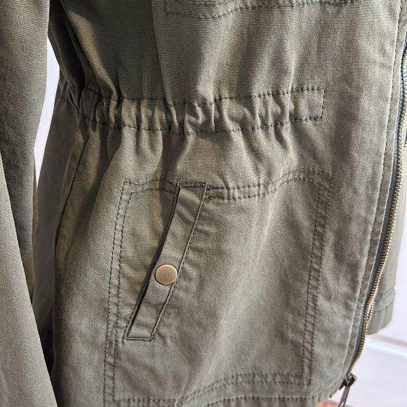 Utility Jacket - Picture 3 of 5